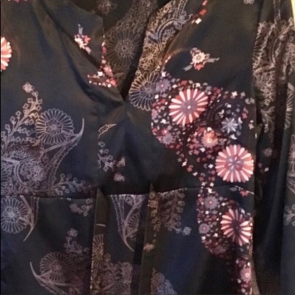 ! Anna Sui Beautiful Silk Top S - Picture 10 of 10